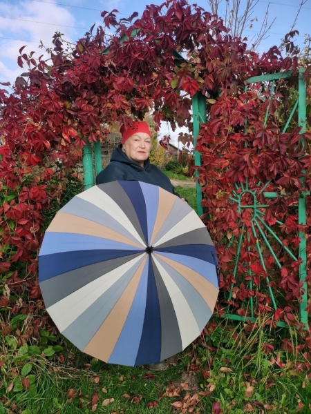 День разноцветных зонтов