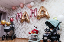 "Прекрасен мир любовью материнской"